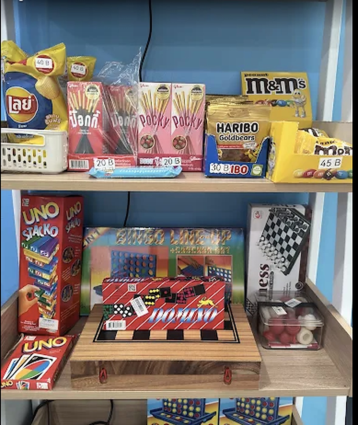 Snacks & games